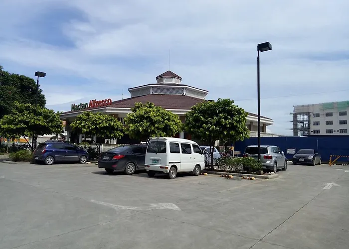 Mactan Newtown Apartamento *